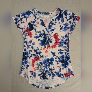 Liz Claiborne Women's Watercolors Floral Flutter Short Sleeve Shirt -M
